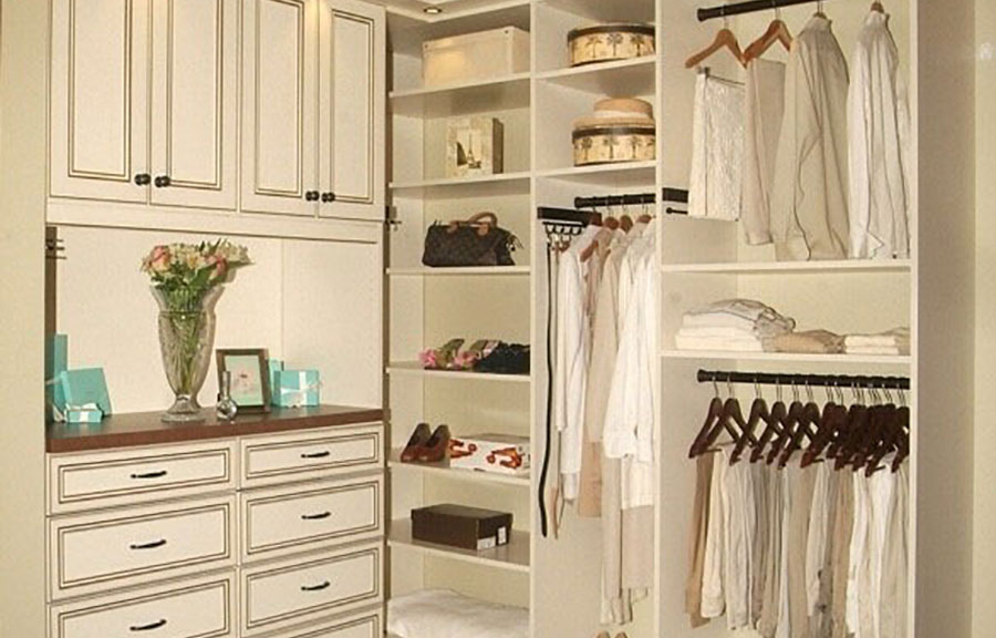 Small Walk in Closet for a Master Bedroom